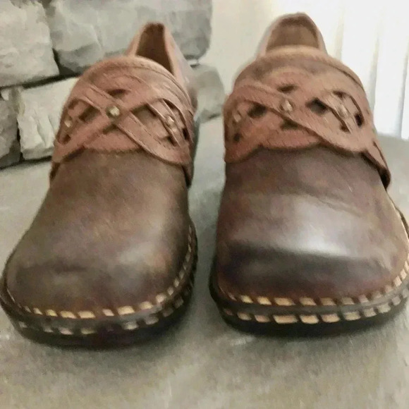 NWOT Softspots Leather,Braided upper detail Slip On Clogs,Pillow top technology - Picture 2 of 9